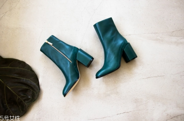 秋冬女生短靴配什么褲子 好看又實用的短靴推薦 秋冬女生短靴配什么褲子 好看又實用的短靴推薦