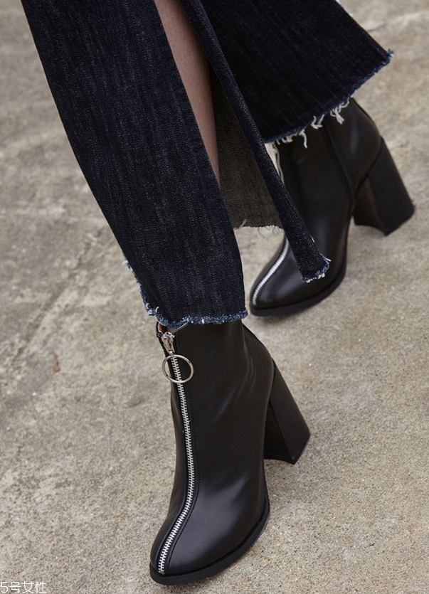 秋冬女生短靴配什么褲子 好看又實用的短靴推薦 秋冬女生短靴配什么褲子 好看又實用的短靴推薦