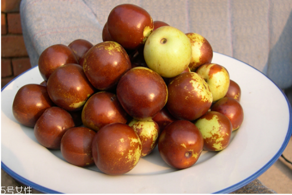 冬棗吃多了會(huì)怎樣 冬棗吃多了有這些壞處 冬棗吃多了會(huì)怎樣 冬棗吃多了有這些壞處