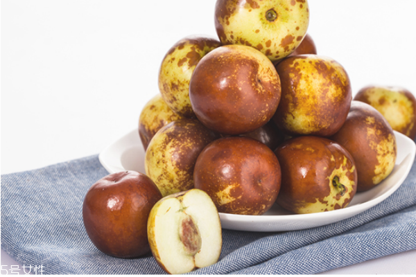 冬棗吃多了會(huì)怎樣 冬棗吃多了有這些壞處 冬棗吃多了會(huì)怎樣 冬棗吃多了有這些壞處