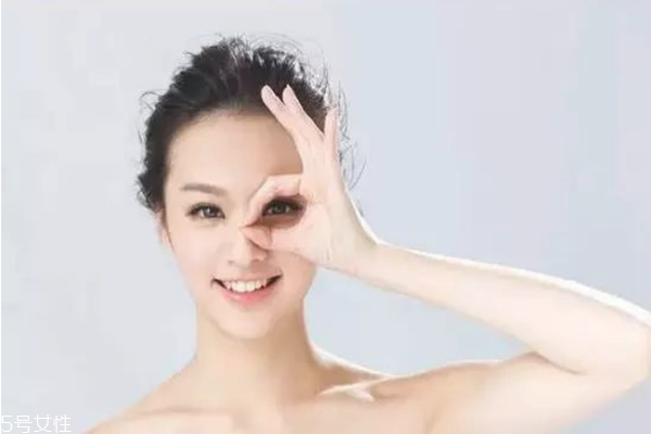 眼部肌膚干燥怎么辦 教你解決眼部肌膚問題 眼部肌膚干燥怎么辦 教你解決眼部肌膚問題
