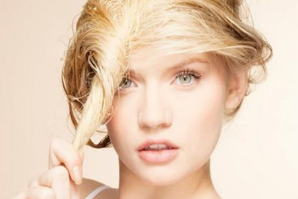 一到冬天頭發(fā)容易開叉，這可怎么辦