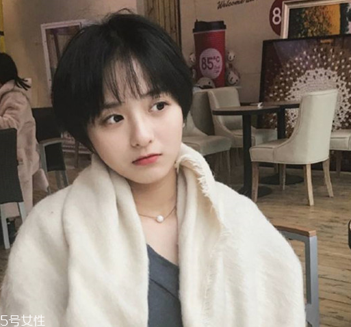 短發(fā)燙染什么樣的造型好看 不燙不染的女生短發(fā)發(fā)型 短發(fā)燙染什么樣的造型好看 不燙不染的女生短發(fā)發(fā)型