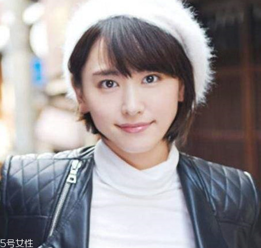 短發(fā)燙染什么樣的造型好看 不燙不染的女生短發(fā)發(fā)型 短發(fā)燙染什么樣的造型好看 不燙不染的女生短發(fā)發(fā)型