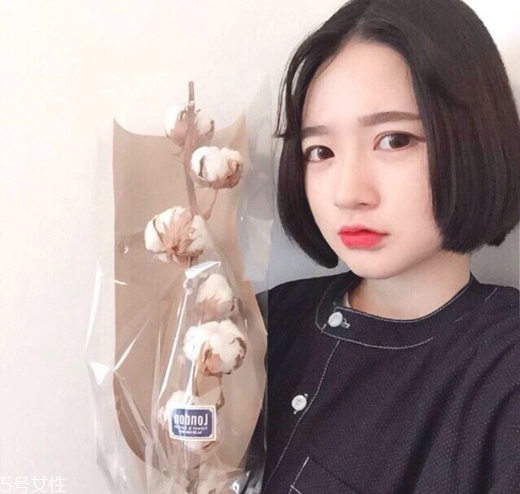 短發(fā)燙染什么樣的造型好看 不燙不染的女生短發(fā)發(fā)型 短發(fā)燙染什么樣的造型好看 不燙不染的女生短發(fā)發(fā)型