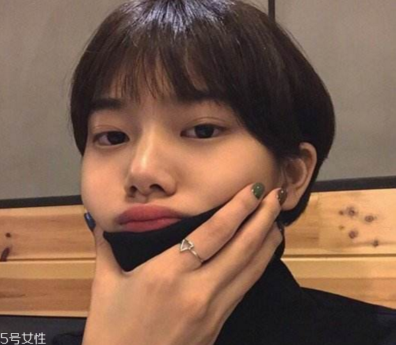 短發(fā)燙染什么樣的造型好看 不燙不染的女生短發(fā)發(fā)型 短發(fā)燙染什么樣的造型好看 不燙不染的女生短發(fā)發(fā)型