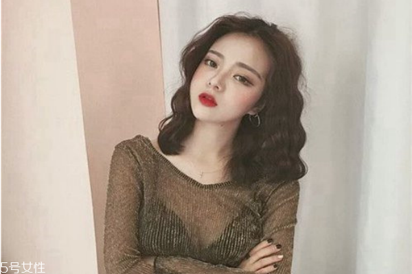 冬天適合弄什么發(fā)型 個性染發(fā)圖片 冬天適合弄什么發(fā)型 個性染發(fā)圖片