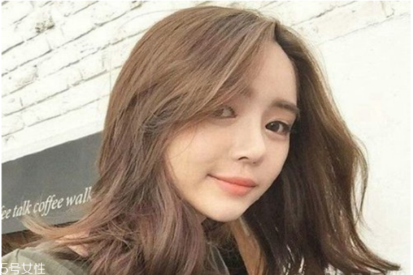 冬天適合弄什么發(fā)型 個性染發(fā)圖片 冬天適合弄什么發(fā)型 個性染發(fā)圖片