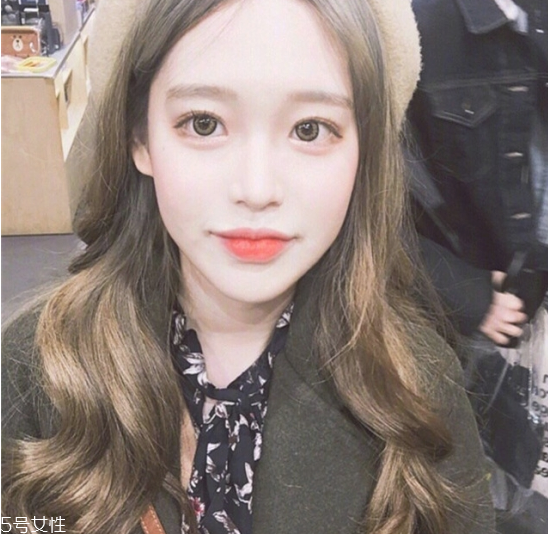 冬天適合弄什么發(fā)型 個性染發(fā)圖片 冬天適合弄什么發(fā)型 個性染發(fā)圖片