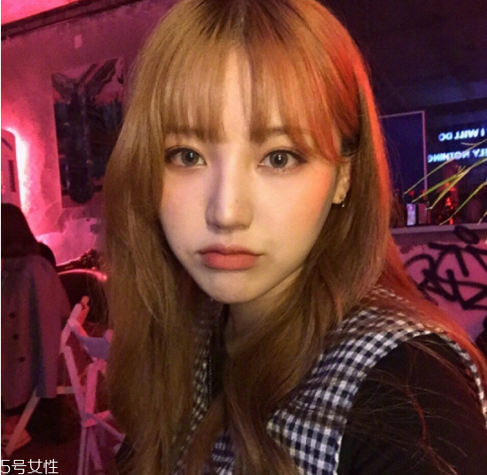 冬天適合弄什么發(fā)型 個性染發(fā)圖片 冬天適合弄什么發(fā)型 個性染發(fā)圖片