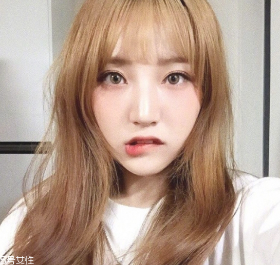 冬天適合弄什么發(fā)型 個性染發(fā)圖片 冬天適合弄什么發(fā)型 個性染發(fā)圖片