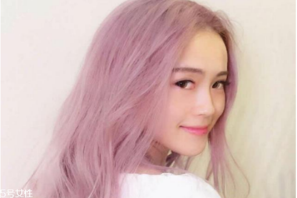 燙染后頭發(fā)怎么護理 染燙的錯誤舉措 燙染后頭發(fā)怎么護理 染燙的錯誤舉措