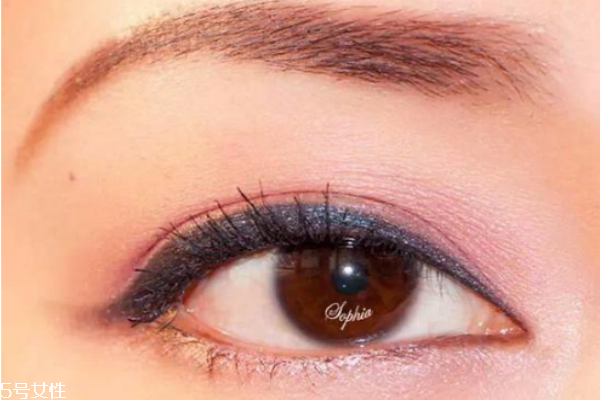 不夾睫毛怎么涂睫毛膏 夾睫毛和睫毛膏的順序 不夾睫毛怎么涂睫毛膏 夾睫毛和睫毛膏的順序