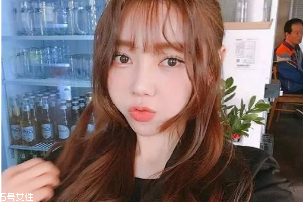 拉直的頭發(fā)多久變自然 拉直的頭發(fā)幾天可以洗 拉直的頭發(fā)多久變自然 拉直的頭發(fā)幾天可以洗