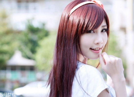 燙發(fā)染發(fā)后怎么護(hù)理 選拉直好還是洗直好 燙發(fā)染發(fā)后怎么護(hù)理 選拉直好還是洗直好