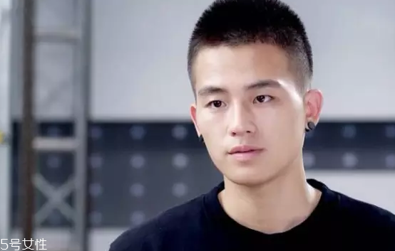 女生最喜歡男生什么發(fā)型 第5款經(jīng)典不敗男人味 女生最喜歡男生什么發(fā)型 第5款經(jīng)典不敗男人味