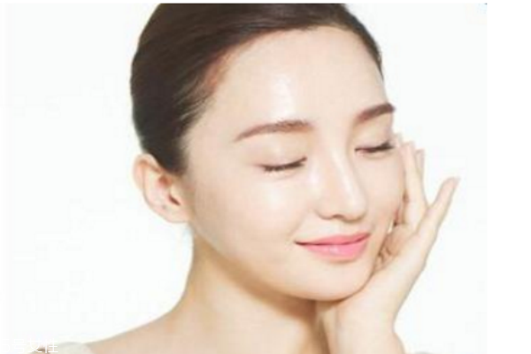 想變白富美，先學會這些美白技巧