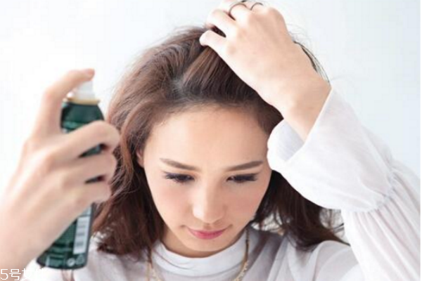 怎么讓頭發(fā)變蓬松 細(xì)軟頭發(fā)如何變蓬松 怎么讓頭發(fā)變蓬松 細(xì)軟頭發(fā)如何變蓬松