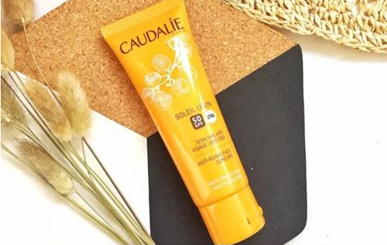 秋冬季防曬霜哪種好 秋冬季用什么防曬霜 秋冬季防曬霜哪種好 秋冬季用什么防曬霜