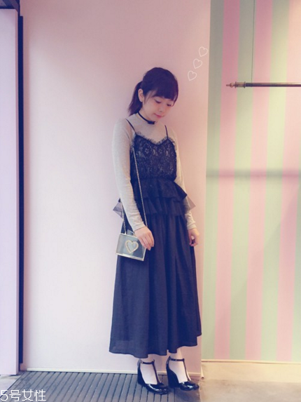 蕾絲衣服怎么搭配 4種蕾絲單品搭配指南 蕾絲衣服怎么搭配 4種蕾絲單品搭配指南