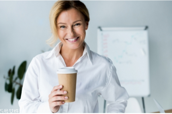 冬天怕冷怎么辦 冬天手腳冰涼的原因 冬天怕冷怎么辦 冬天手腳冰涼的原因