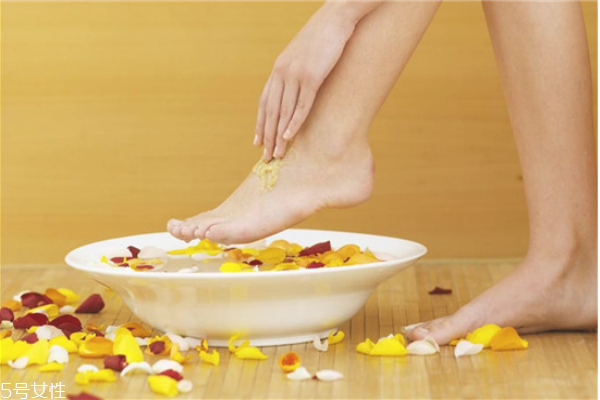 體寒泡腳有用嗎 體寒泡腳的好處 體寒泡腳有用嗎 體寒泡腳的好處