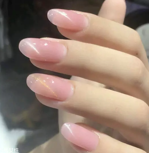 秋冬貓眼美甲圖片 指尖迎來高光時刻 秋冬貓眼美甲圖片 指尖迎來高光時刻