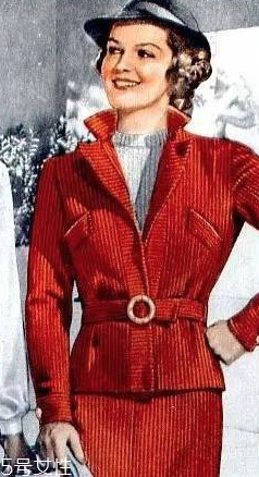 燈芯絨外套配什么褲子 燈芯絨外套褲子搭配圖片 燈芯絨外套配什么褲子 燈芯絨外套褲子搭配圖片