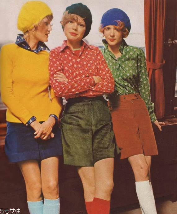 燈芯絨外套配什么褲子 燈芯絨外套褲子搭配圖片 燈芯絨外套配什么褲子 燈芯絨外套褲子搭配圖片