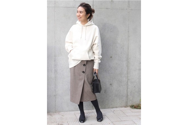 半身長裙配什么上衣 半身長裙上衣搭配圖片 半身長裙配什么上衣 半身長裙上衣搭配圖片