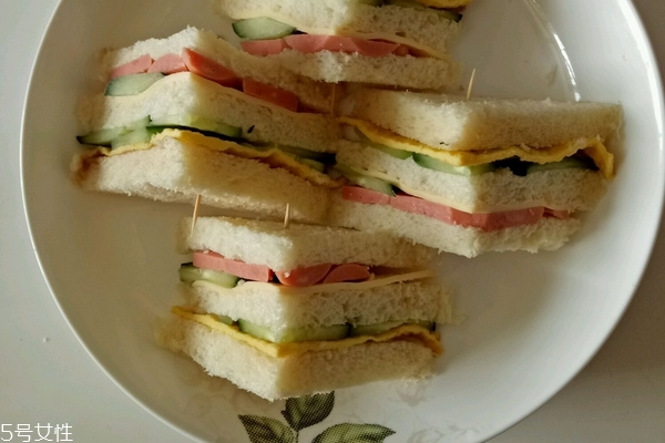 早餐應(yīng)該怎么吃才好 營(yíng)養(yǎng)健康最重要 早餐應(yīng)該怎么吃才好 營(yíng)養(yǎng)健康最重要