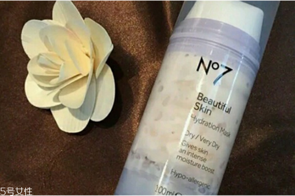 冬天皮膚干燥用什么護(hù)膚品好 冬季保濕護(hù)膚品排行榜 冬天皮膚干燥用什么護(hù)膚品好 冬季保濕護(hù)膚品排行榜