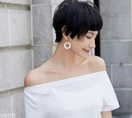 鎖骨怎么練才明顯圖解 3招效果立竿見影 鎖骨怎么練才明顯圖解 3招效果立竿見影