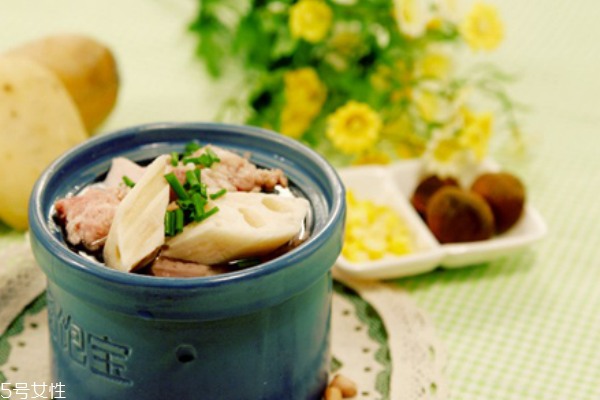 蓮藕排骨湯作用與營養(yǎng)價(jià)值功效