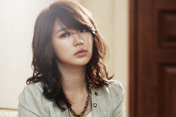 長臉適合什么眉型 氣質細長眉毛畫法