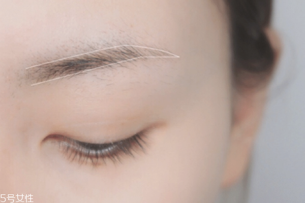 長臉適合什么眉型 氣質細長眉毛畫法