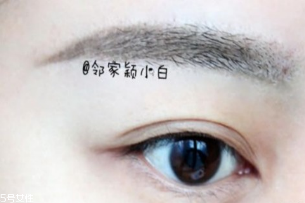 權志龍眉毛怎么化 權志龍眉毛畫法教程