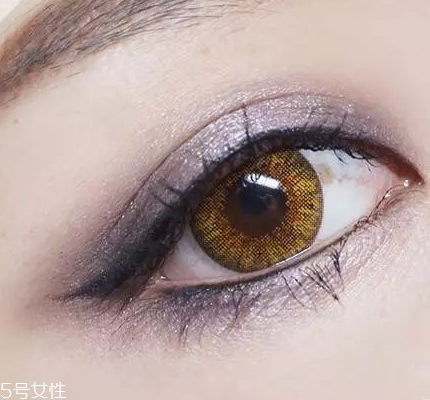 灰色眼影怎么畫 3步打造成熟可愛眼妝 灰色眼影怎么畫 3步打造成熟可愛眼妝