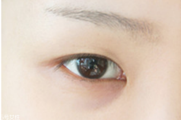 如何遮蓋黑眼圈 教你秒遮黑眼圈 如何遮蓋黑眼圈 教你秒遮黑眼圈