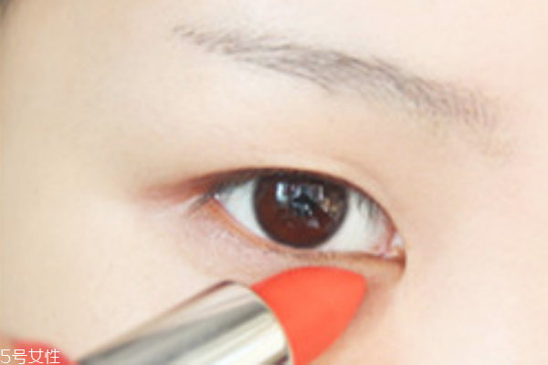 如何遮蓋黑眼圈 教你秒遮黑眼圈 如何遮蓋黑眼圈 教你秒遮黑眼圈