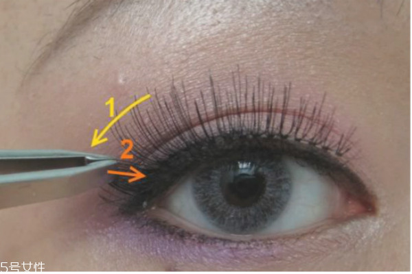 假睫毛怎么粘 粘貼假睫毛的簡(jiǎn)單貼法 假睫毛怎么粘 粘貼假睫毛的簡(jiǎn)單貼法