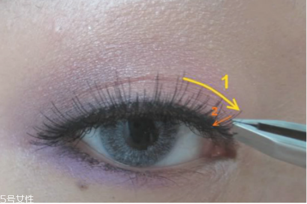 假睫毛怎么粘 粘貼假睫毛的簡(jiǎn)單貼法 假睫毛怎么粘 粘貼假睫毛的簡(jiǎn)單貼法