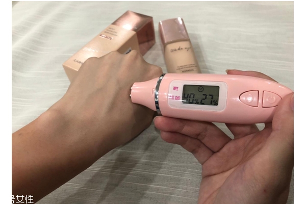 卡姿蘭大咖粉底液怎么樣 卡姿蘭大咖粉底液評(píng)測(cè)