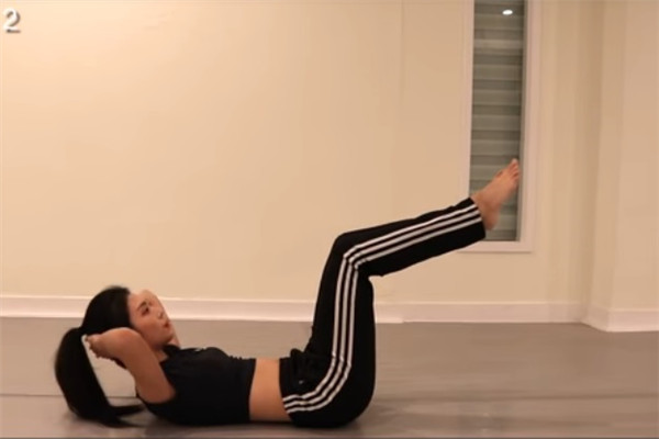 川字腹肌怎么練 每天5分鐘1周就有效 川字腹肌怎么練 每天5分鐘1周就有效