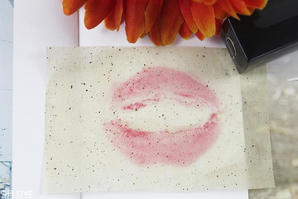 迪奧999口紅沾杯嗎 迪奧999口紅評測 迪奧999口紅沾杯嗎 迪奧999口紅評測