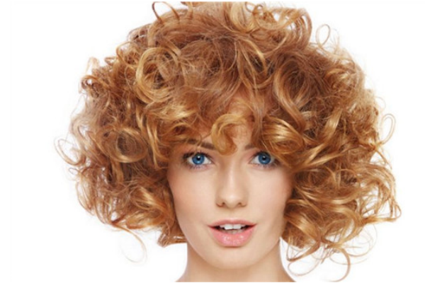 冬天頭發(fā)起靜電怎么辦 教你告別頭發(fā)靜電煩惱 冬天頭發(fā)起靜電怎么辦 教你告別頭發(fā)靜電煩惱