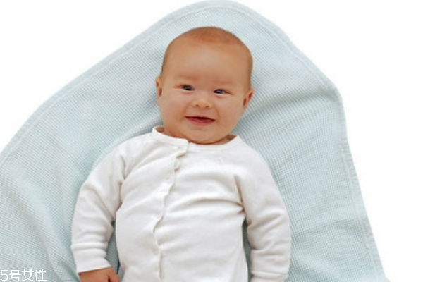 寶寶什么時候開始補(bǔ)鈣 補(bǔ)鈣注意事項