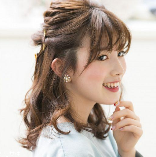 冬天頭發(fā)怎么弄好看 冬季適合的發(fā)型 冬天頭發(fā)怎么弄好看 冬季適合的發(fā)型