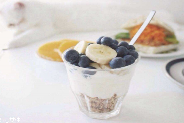 孕期喝骨頭湯補(bǔ)鈣嗎 孕期補(bǔ)鈣小妙招 孕期喝骨頭湯補(bǔ)鈣嗎 孕期補(bǔ)鈣小妙招