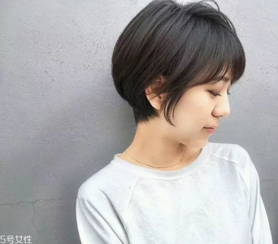 黑茶色需要漂染嗎 黑茶色頭發(fā)發(fā)型圖 黑茶色需要漂染嗎 黑茶色頭發(fā)發(fā)型圖